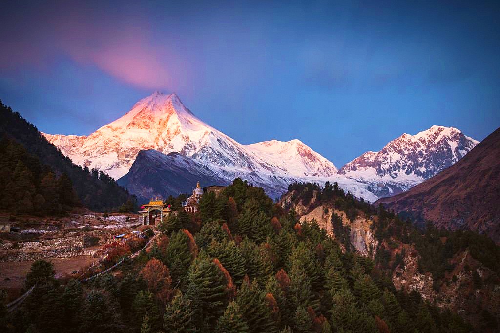 /Manaslu Circuit Trek Cost